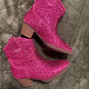 Pink sparkly little girl cowboy boots.
